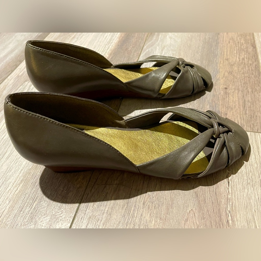 Dolce Vita Shoes Sz 7.5 Excellent Condition